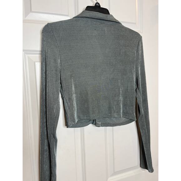 Hello Molly Size 8 Grayish Blue Shimmer Button Front Collared Shirt - Picture 3 of 8